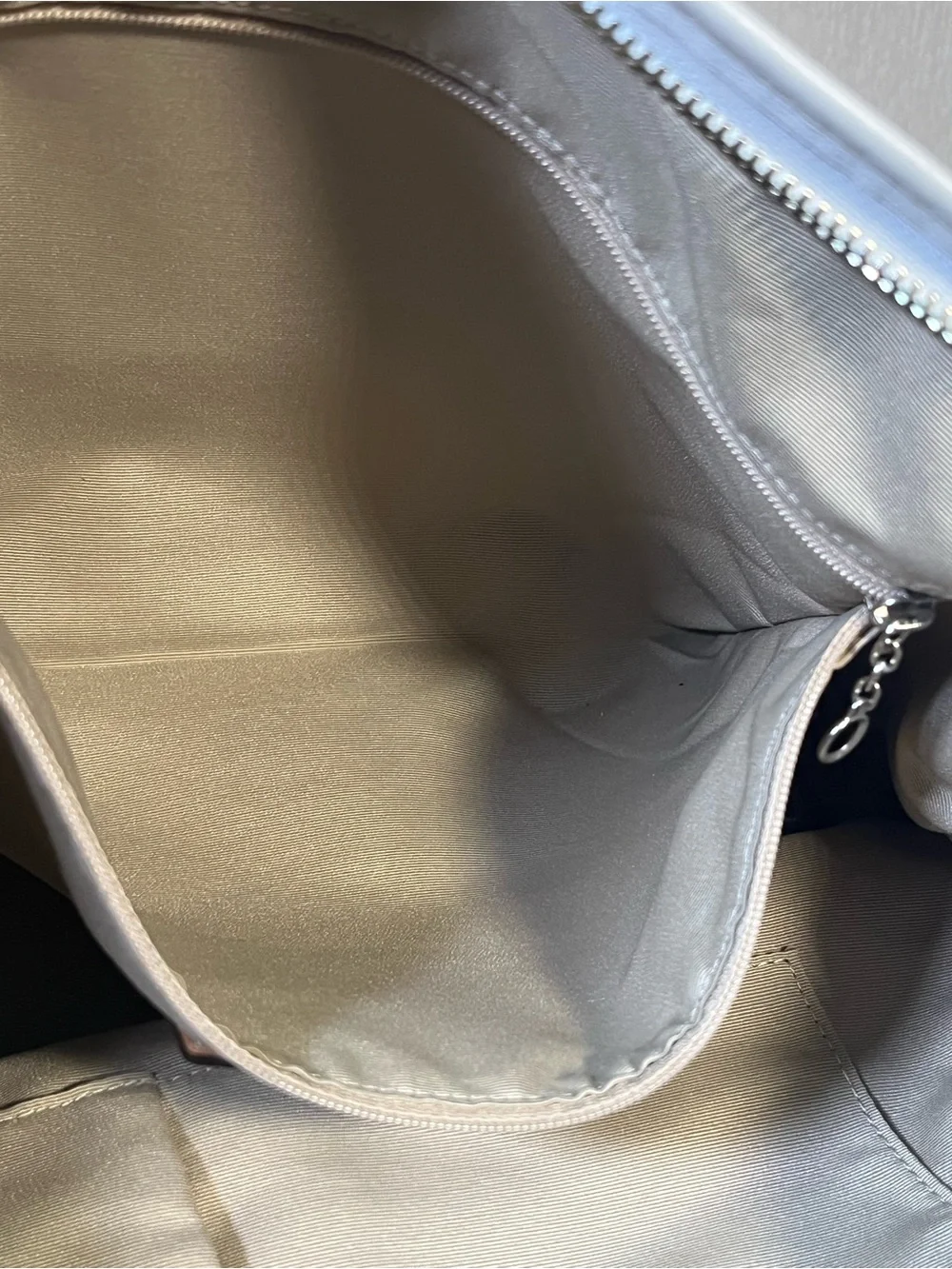 Coach modern closure trim